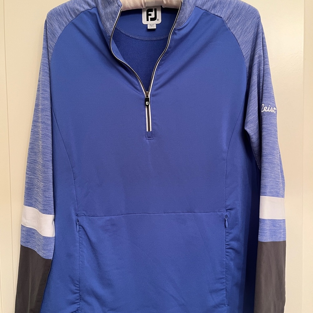 Footjoy/Titleist Color Block Long Sleeve Half Zip with Center Pocket Pullover, M